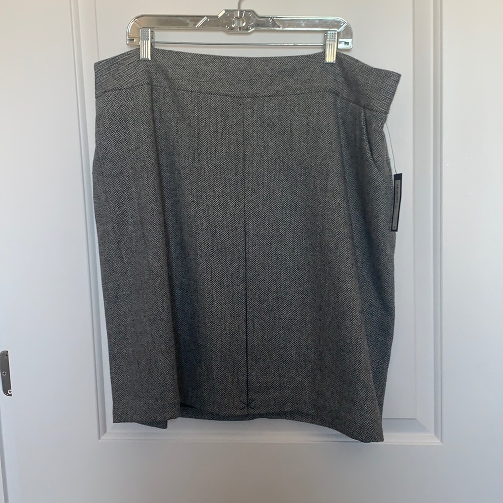 Herringbone pattern skirt